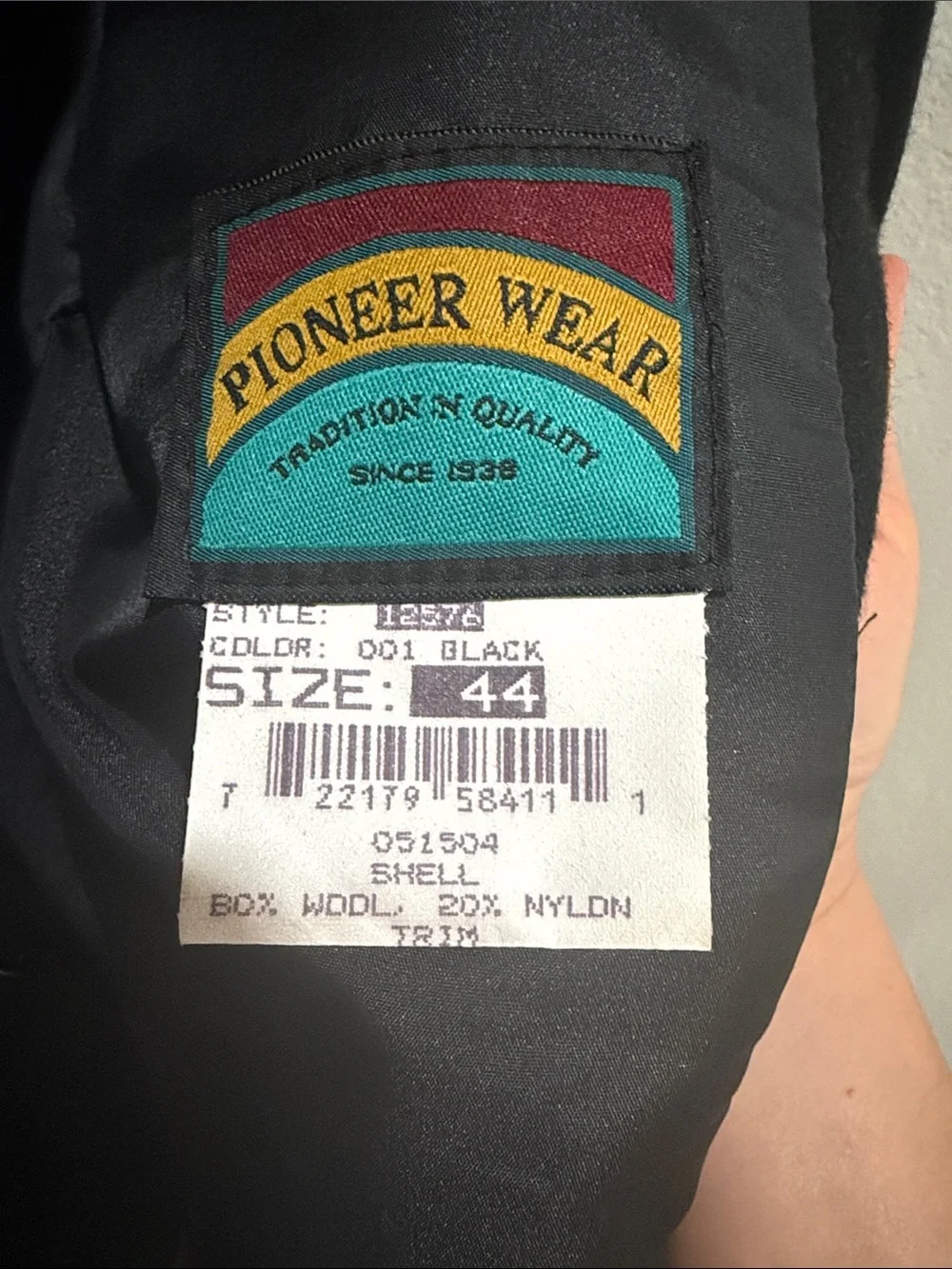 PIONEER Wear *Vintage*  Western Blazer with Embroidered Red and Cream accent